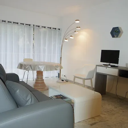 Welcome To - Rue De Russie Cannes